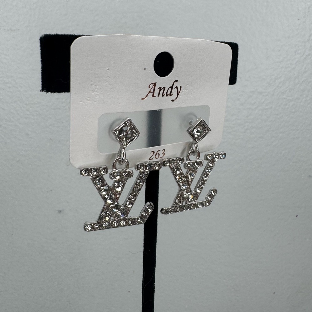 Earrings - Picture 3 of 7